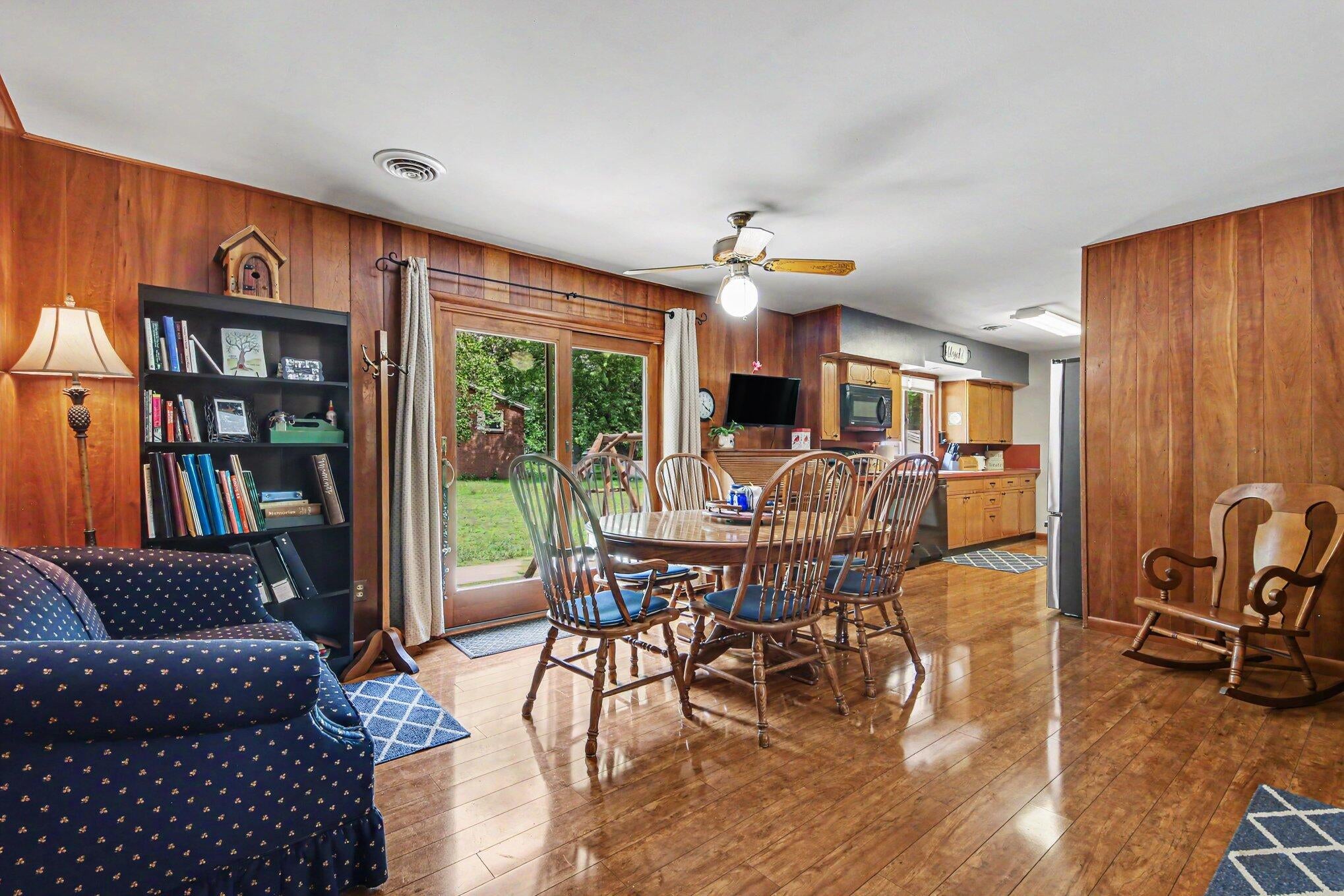 324 Fairlane Drive NW