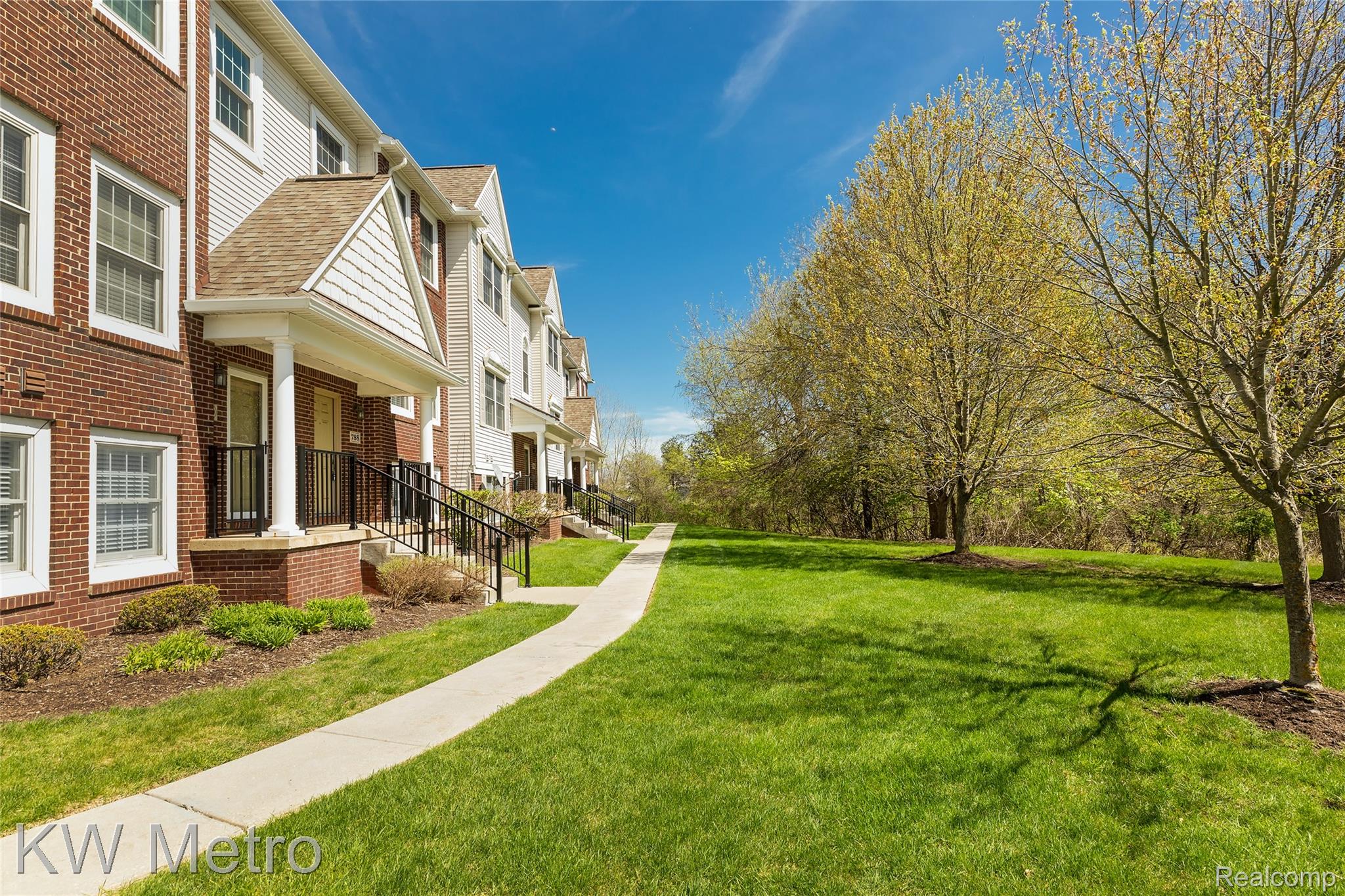 788 EAGLE Drive