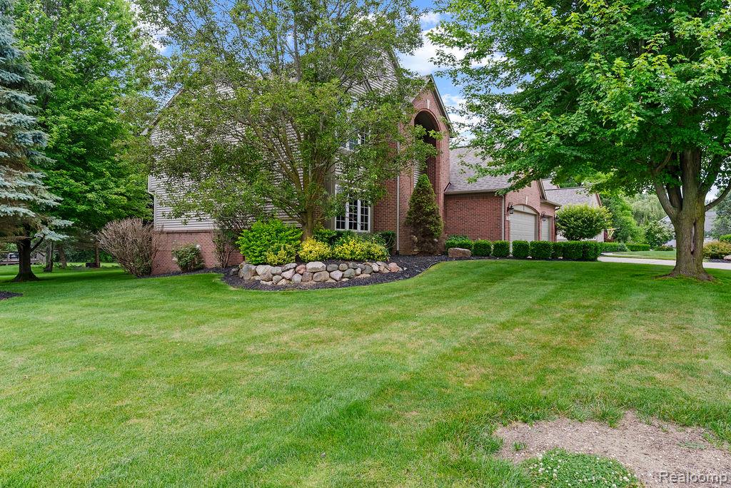 7782 Claiborne Drive