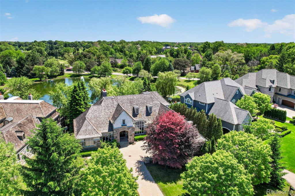 Photo of 2951 Turtle Pond Court, Bloomfield Hills City, MI 48302 (MLS # 20261056500)