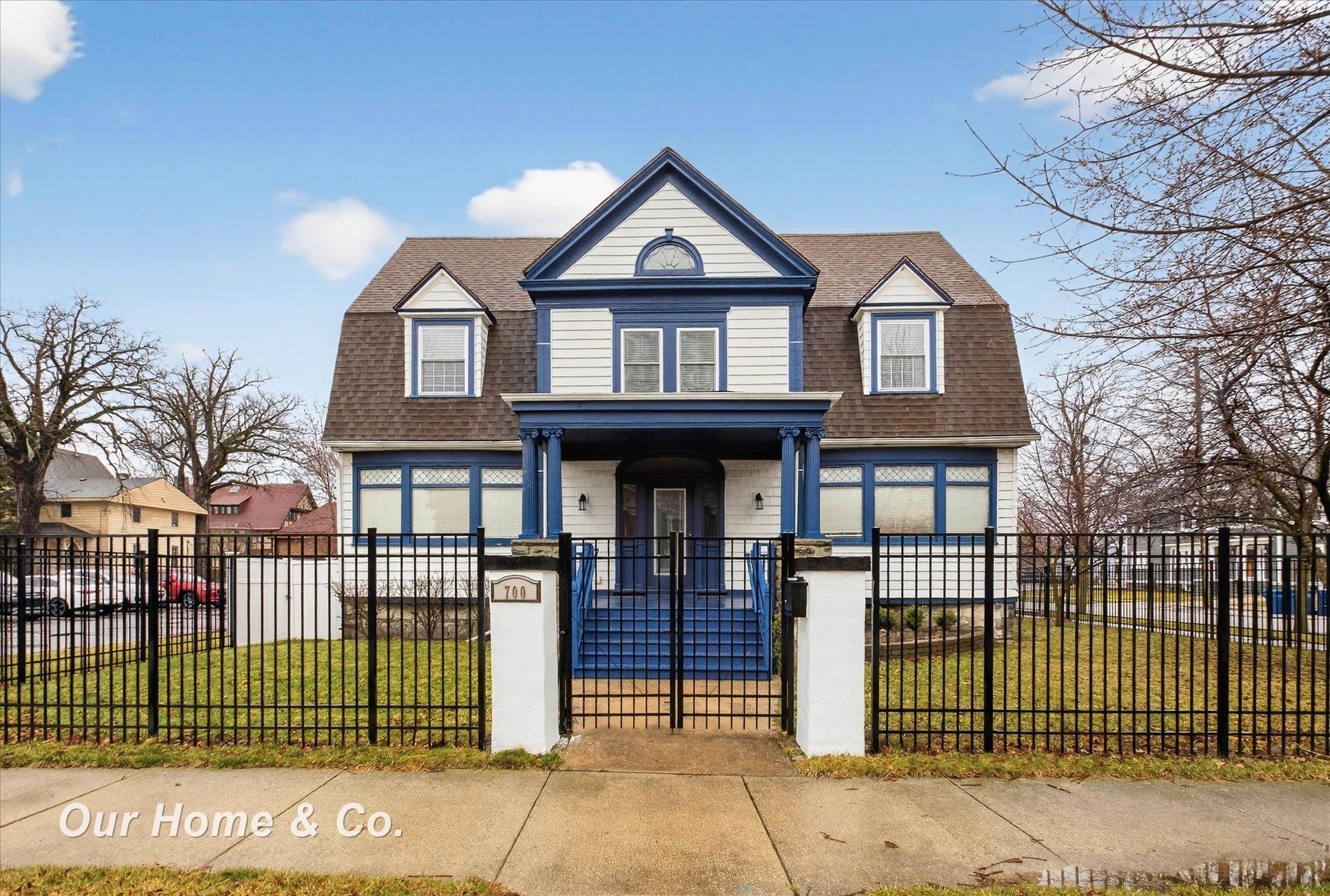 700 N Van Buren Street