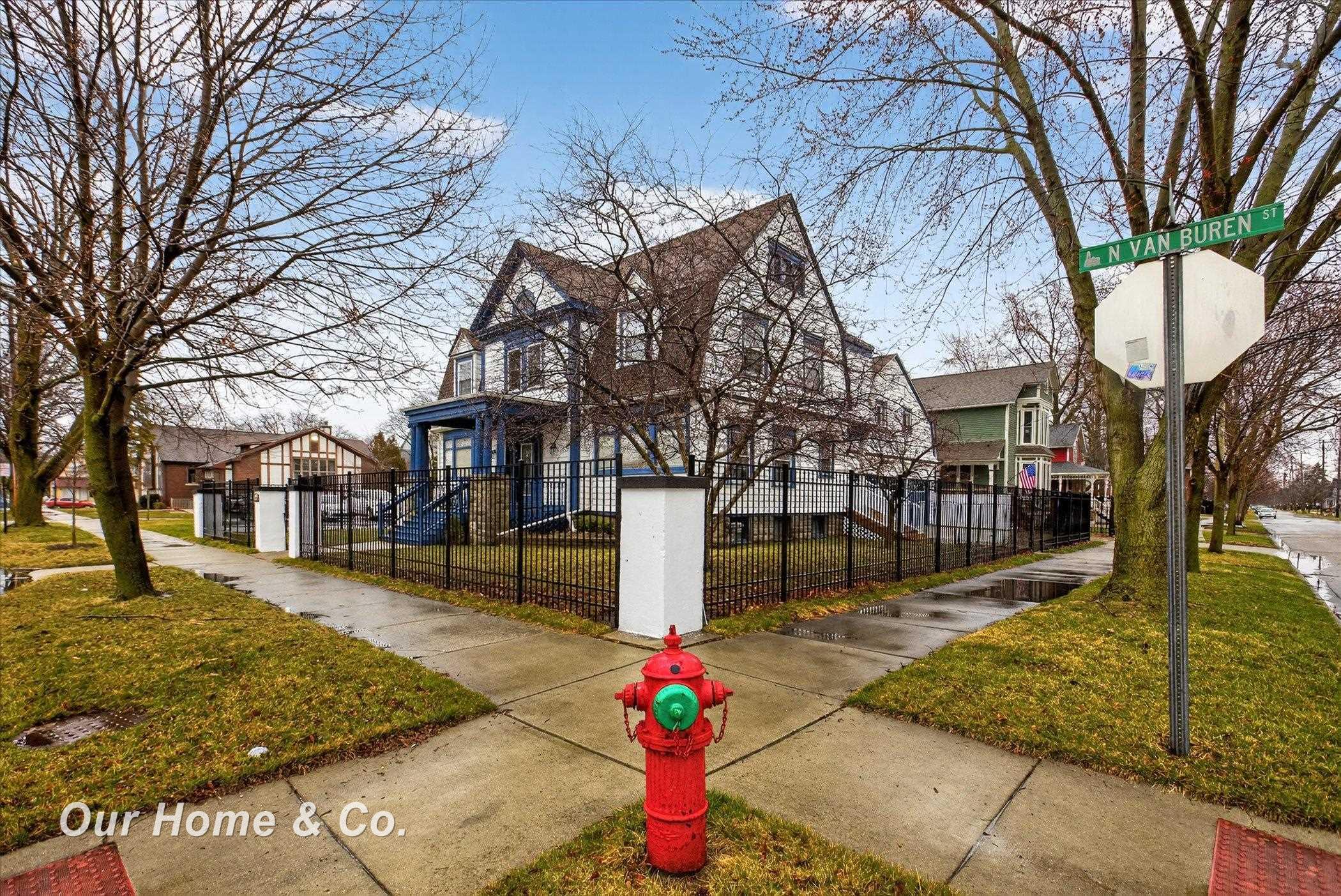 700 N Van Buren Street