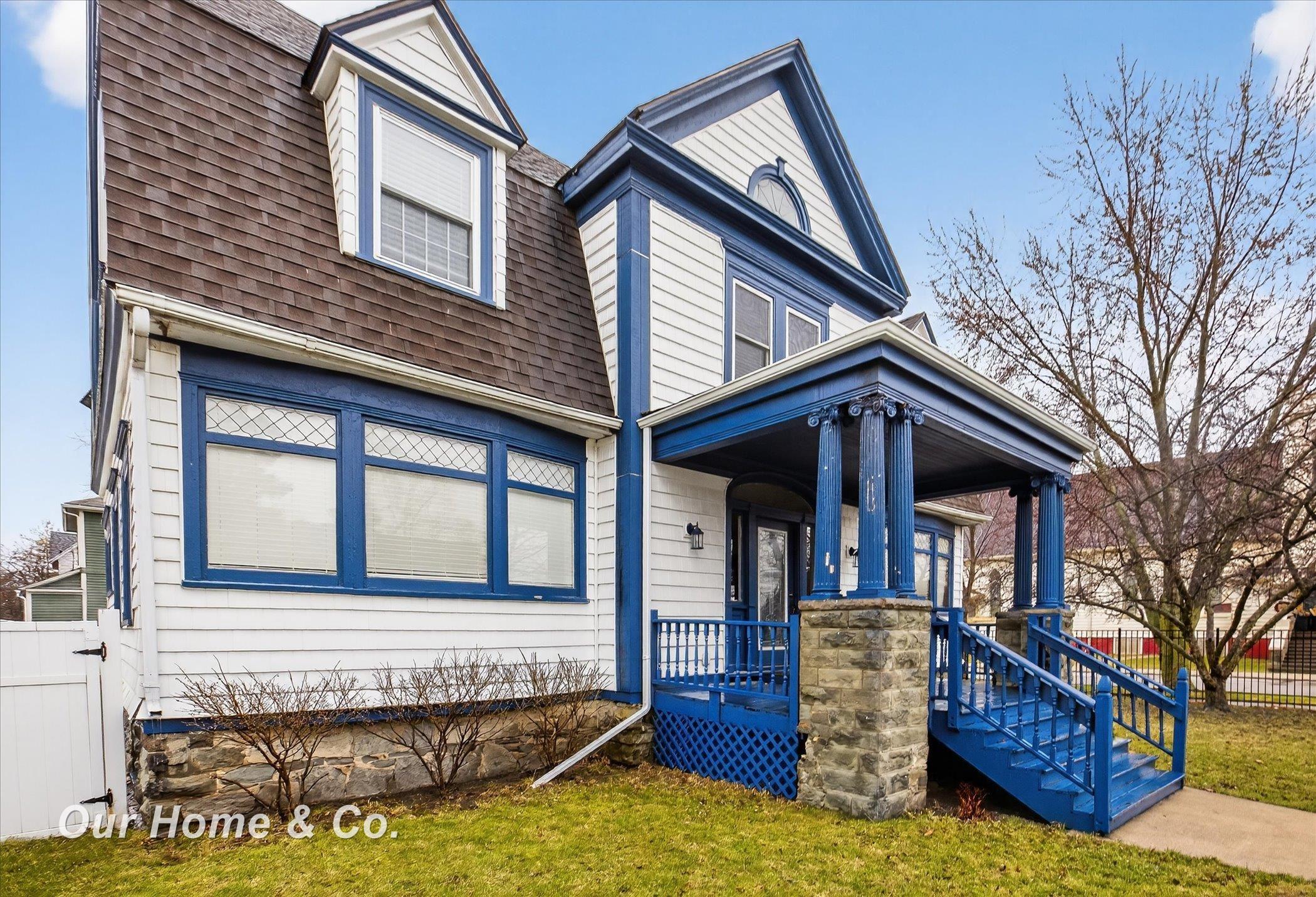 700 N Van Buren Street