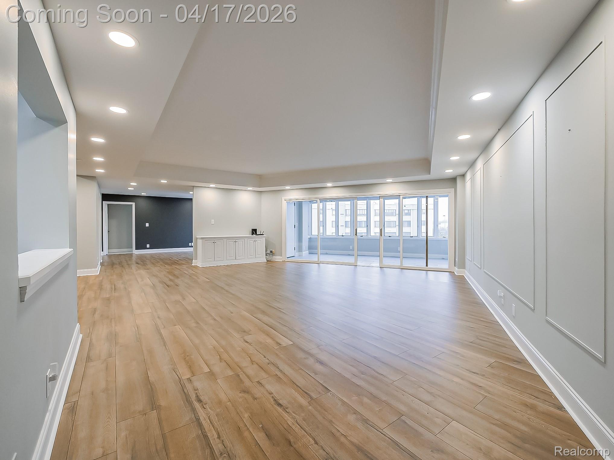 43000 12 Oaks Crescent Drive 5022