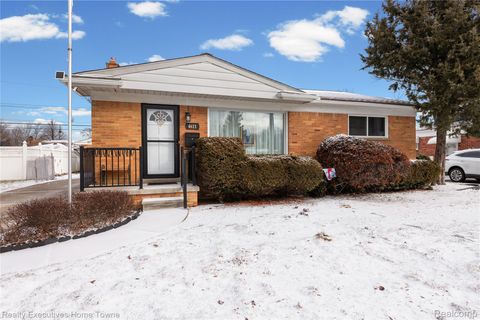 4611 E 13 Mile Road Warren City MI 48092