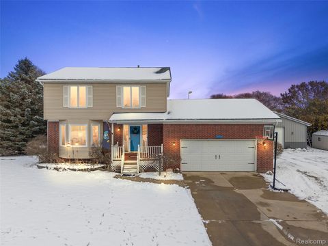 3373 Glover Road Almont Village MI 48003