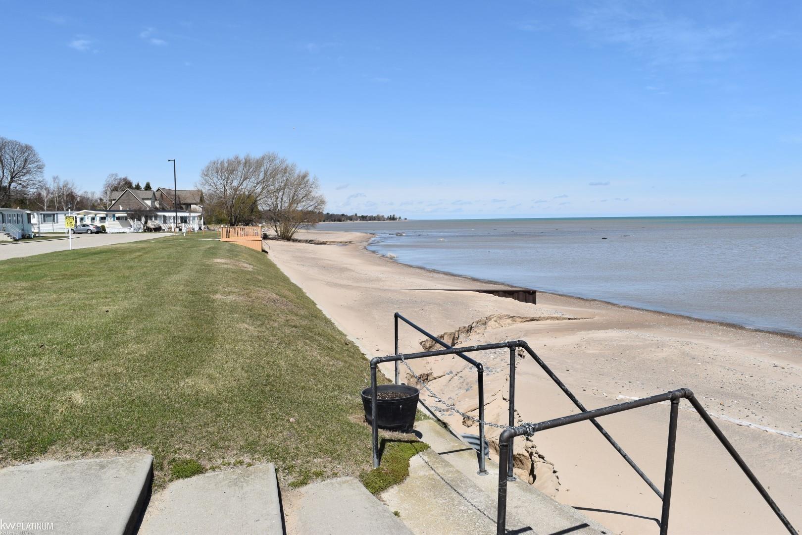 412 Silver Sand Lane