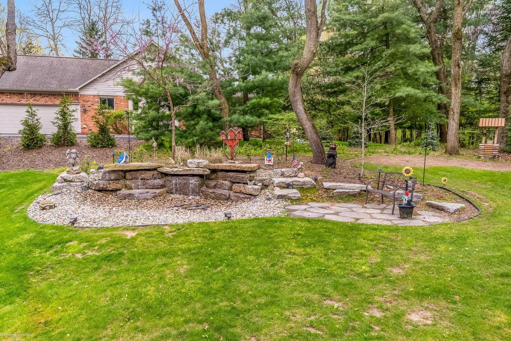 1712 Wood Trail