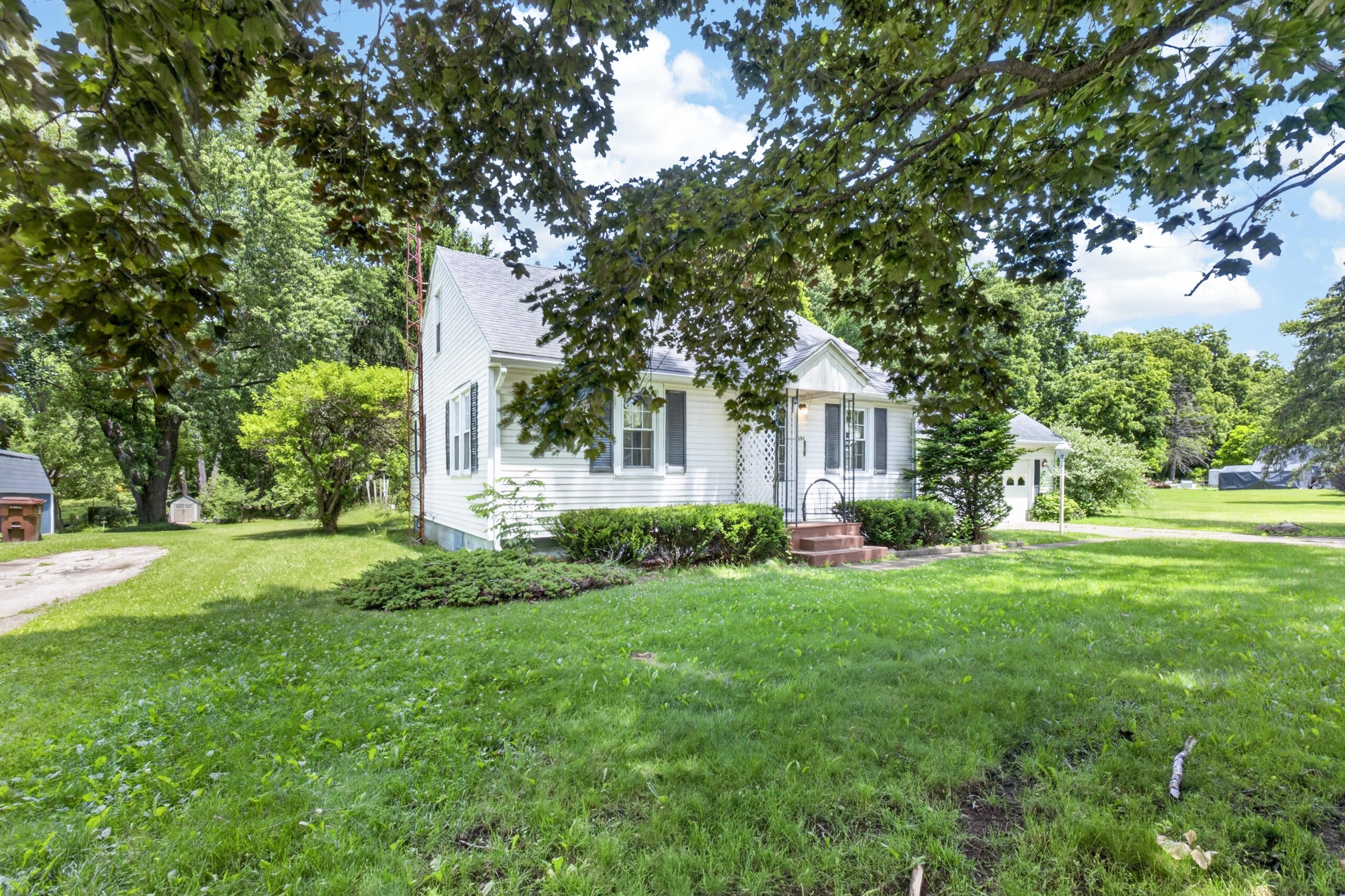 130 W Hughes Street