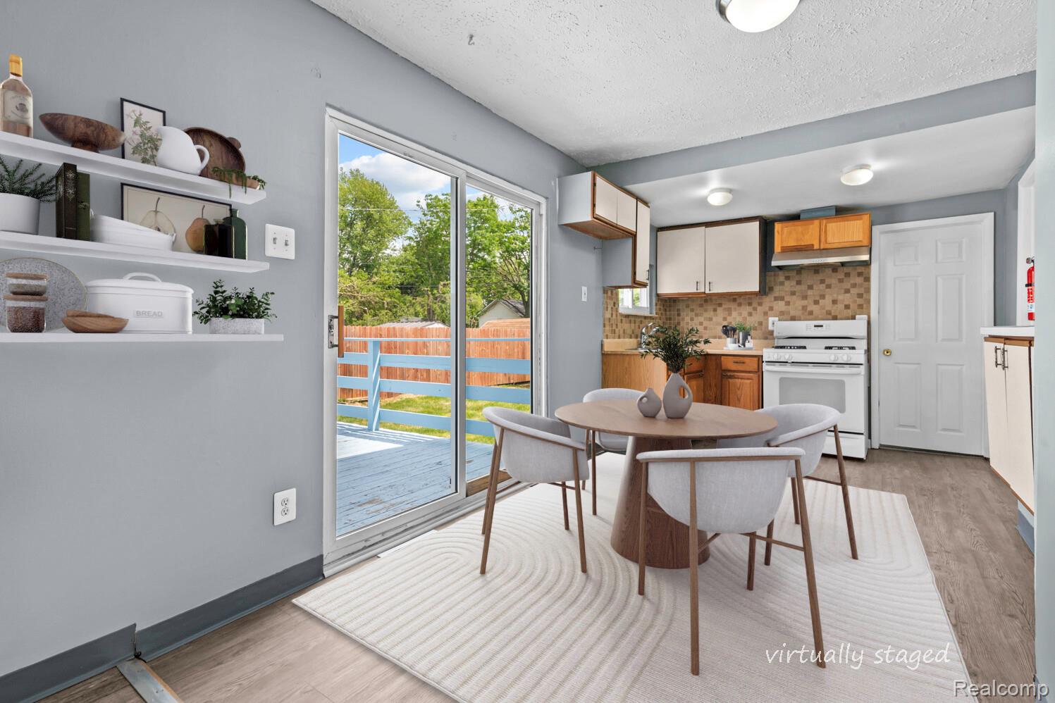 950 Auburndale Avenue