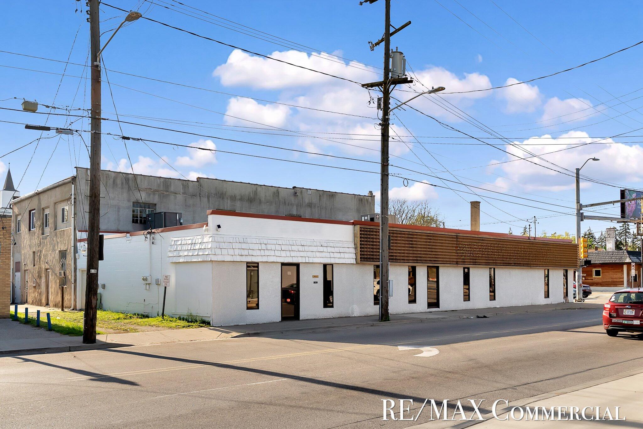 758 Burton Street SE