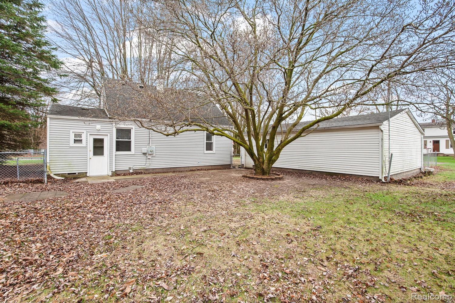 2048 Richards Street