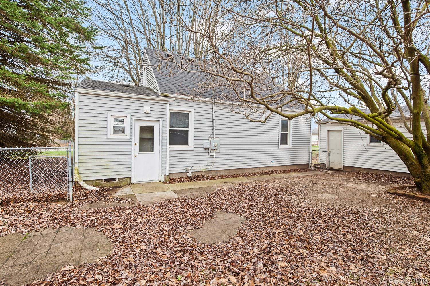 2048 Richards Street