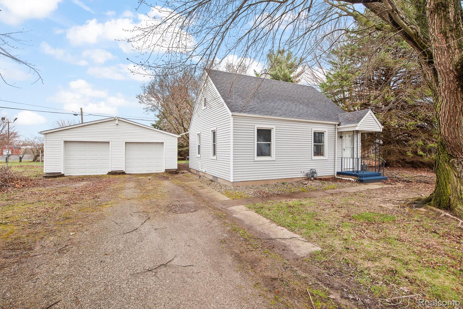 2048 Richards Street