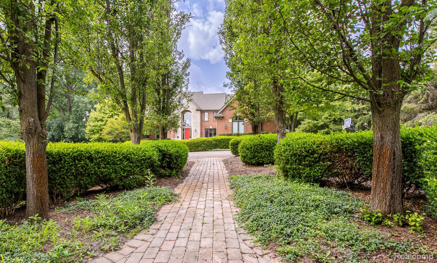 3720 Northwood Drive