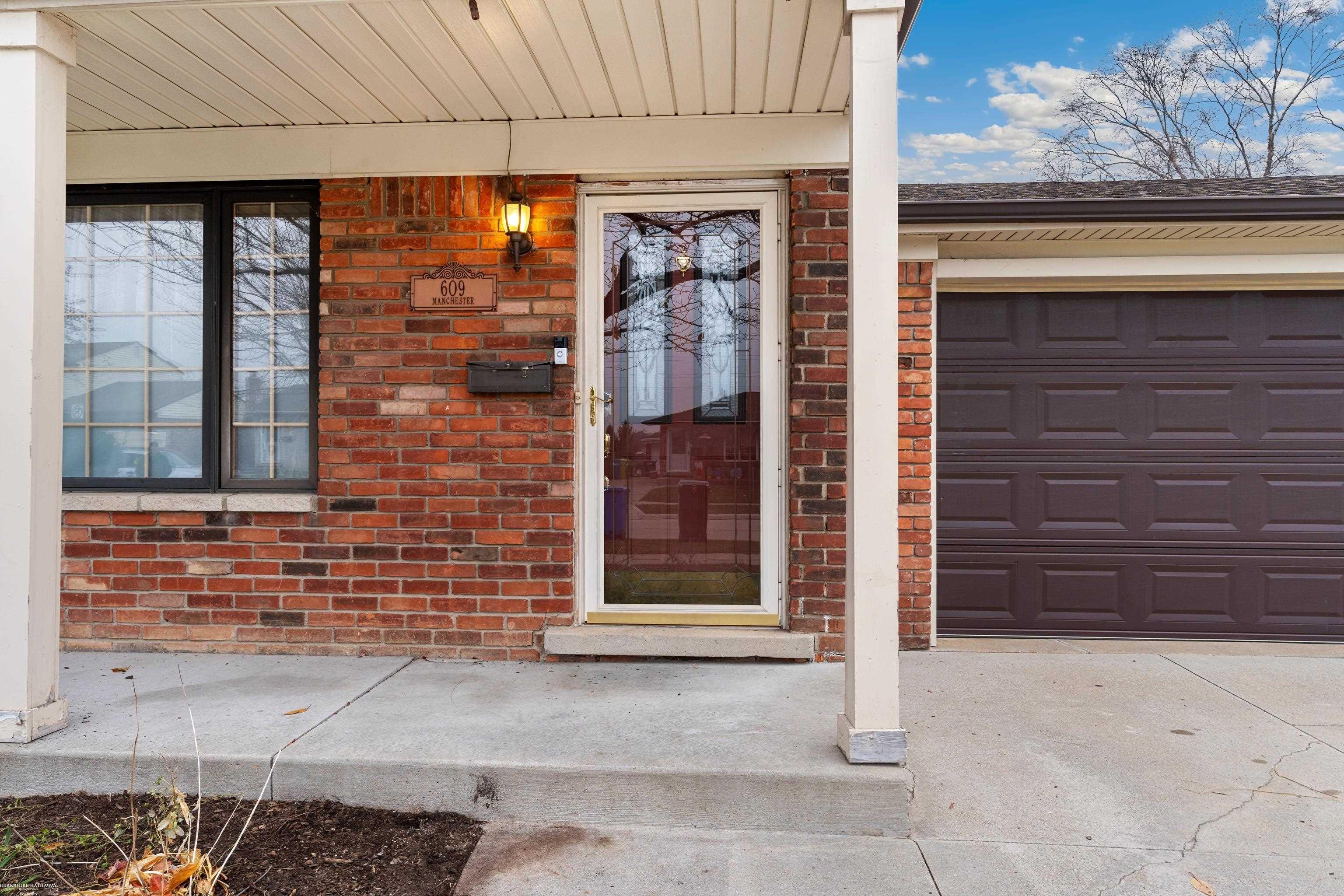 609 Manchester Street