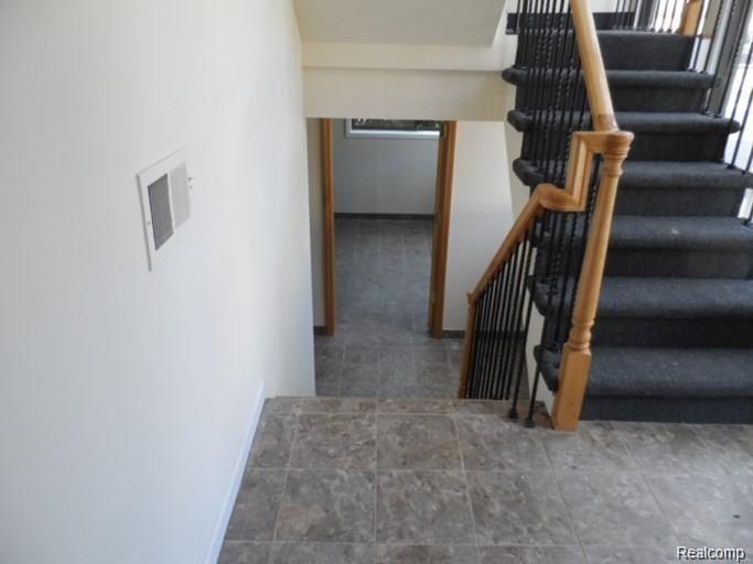 17697 W 10 Mile Road 3