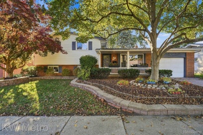 14571 Park Street Livonia City MI 48154