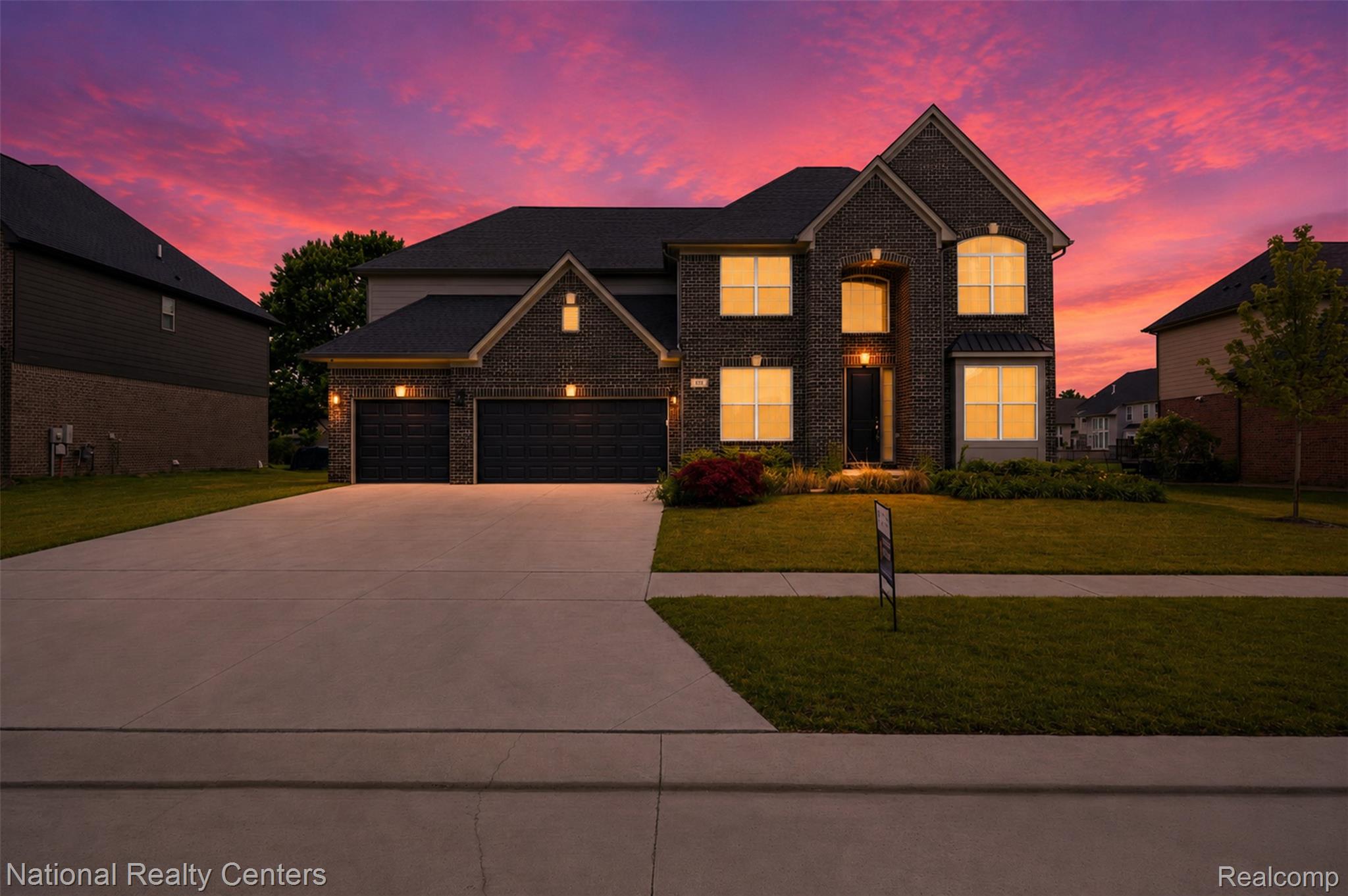 1283 Bloomingdale Drive