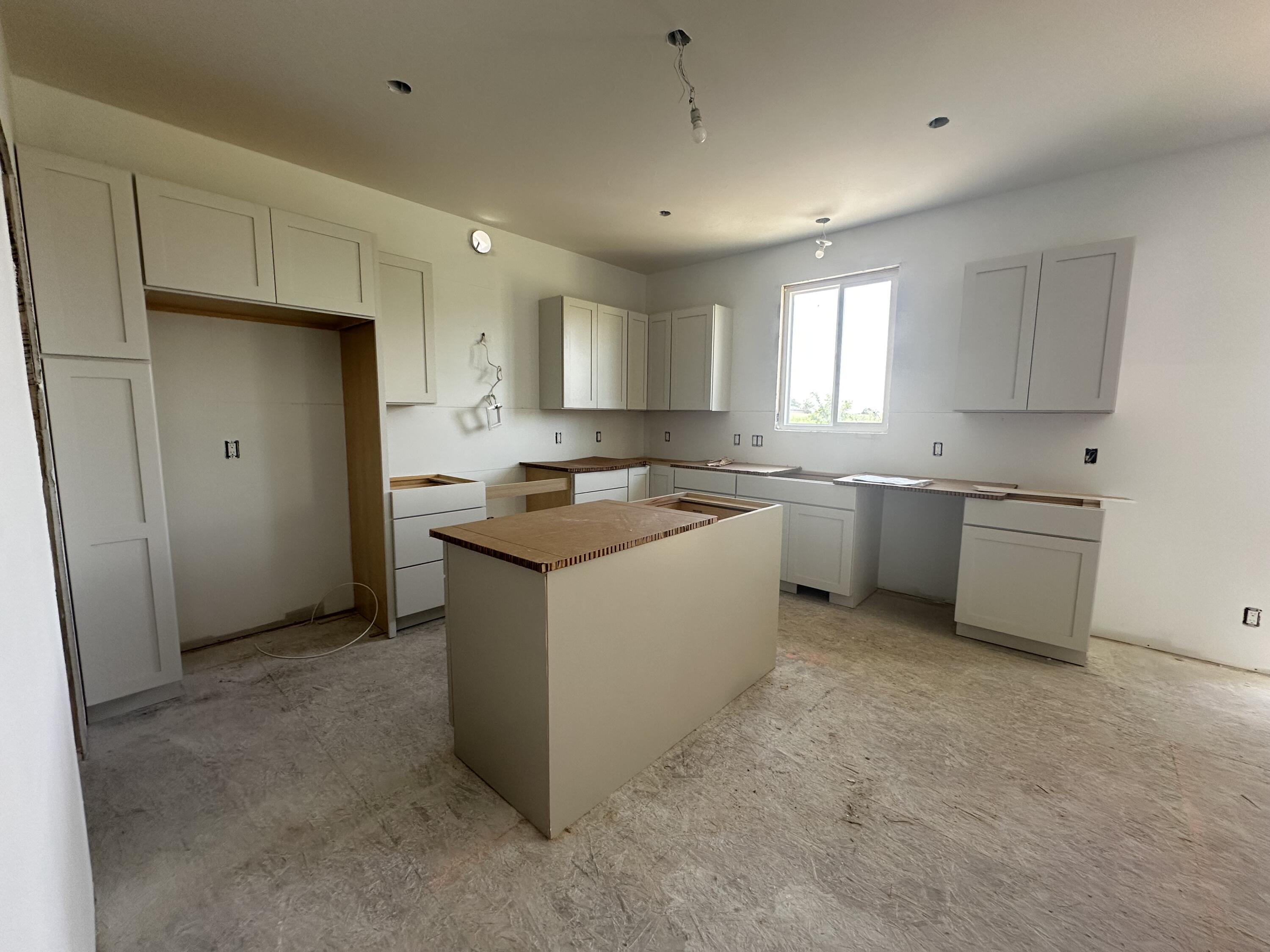 8305 Eagle Peak Drive