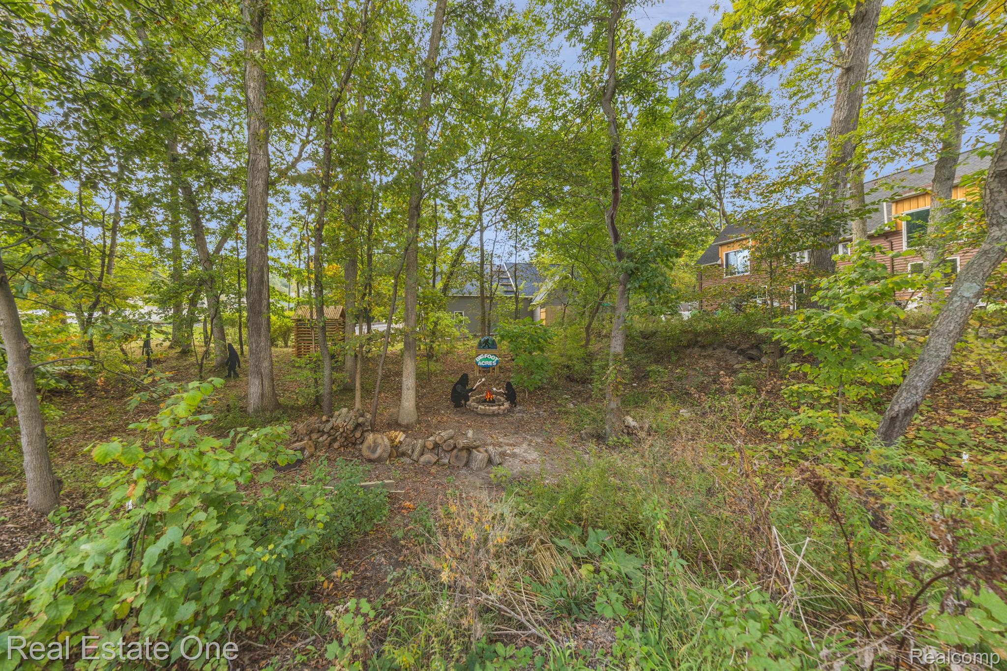 000 E CANYON Drive