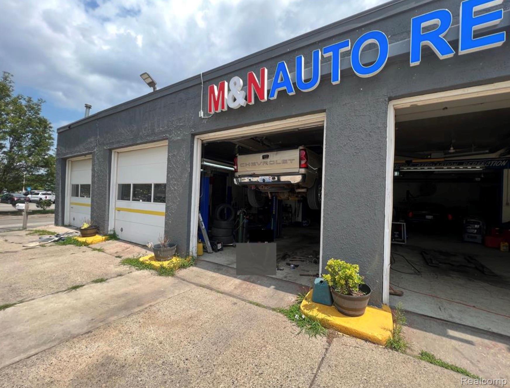 374 N Gratiot Avenue
