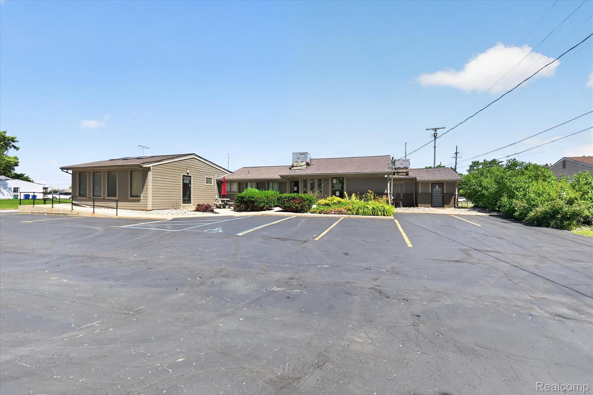 5685 Highland Road
