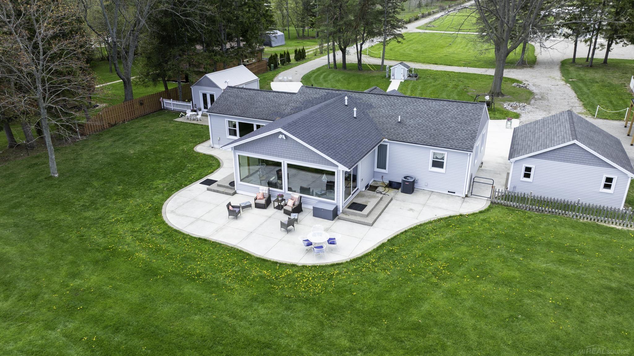 6655 Lakeshore Road