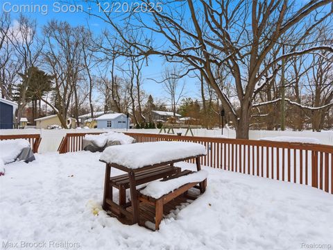 Tiny photo for 3655 Walnut, West Bloomfield Charter Township, MI 48324 (MLS # 20251060904)
