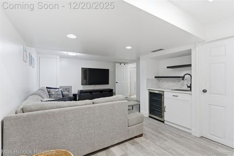 Tiny photo for 3655 Walnut, West Bloomfield Charter Township, MI 48324 (MLS # 20251060904)