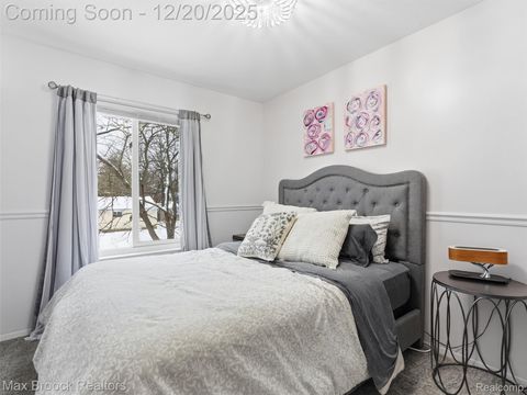 Tiny photo for 3655 Walnut, West Bloomfield Charter Township, MI 48324 (MLS # 20251060904)