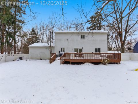 Tiny photo for 3655 Walnut, West Bloomfield Charter Township, MI 48324 (MLS # 20251060904)