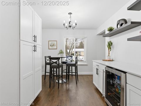 Tiny photo for 3655 Walnut, West Bloomfield Charter Township, MI 48324 (MLS # 20251060904)