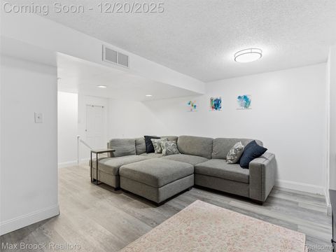 Tiny photo for 3655 Walnut, West Bloomfield Charter Township, MI 48324 (MLS # 20251060904)