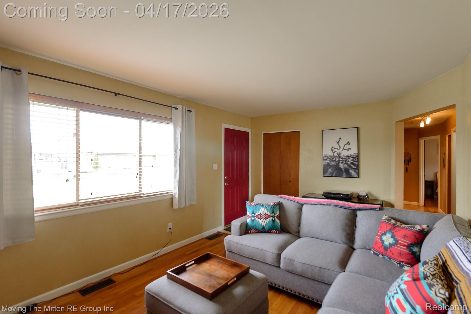 34227 Rosslyn Street