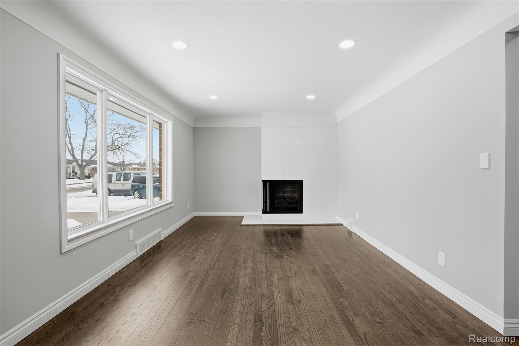 20512 Lawndale Street