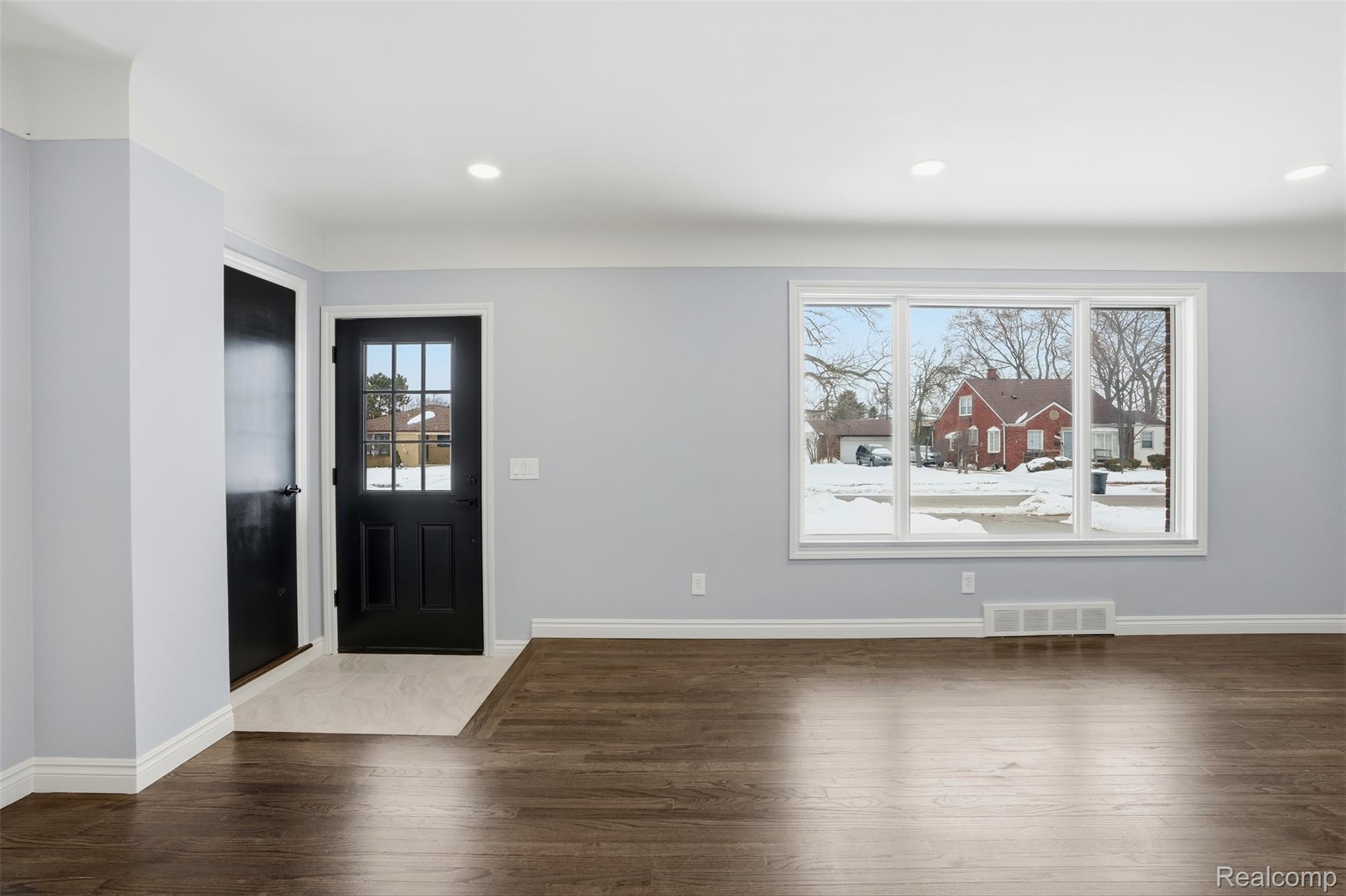 20512 Lawndale Street