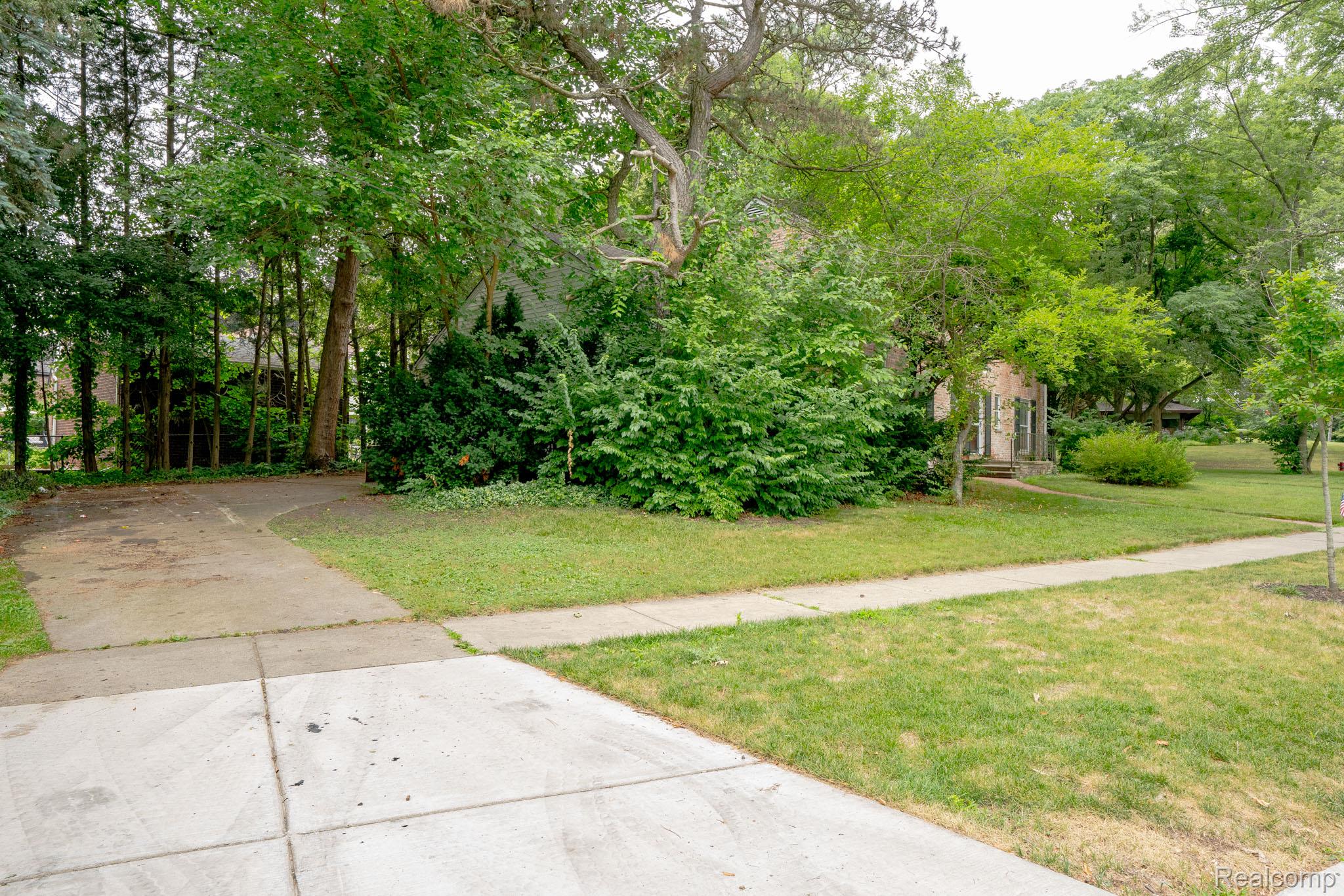 26120 Hendrie Boulevard