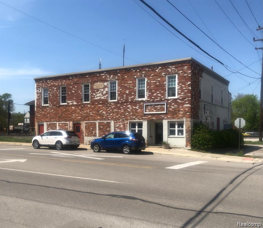 910 Monroe Street