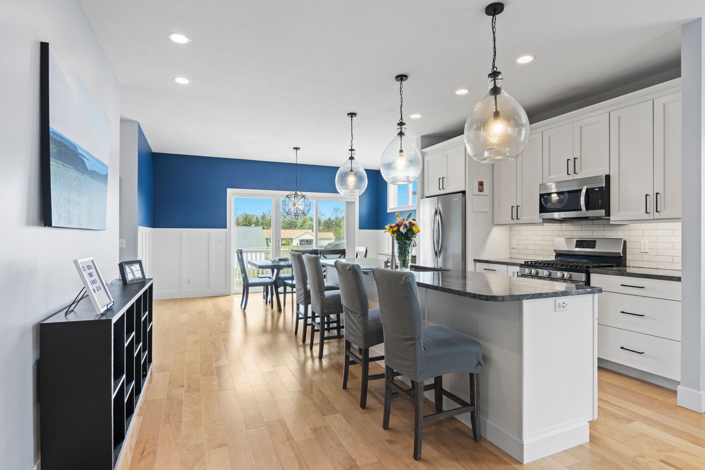 1381 ALEXANDER Drive