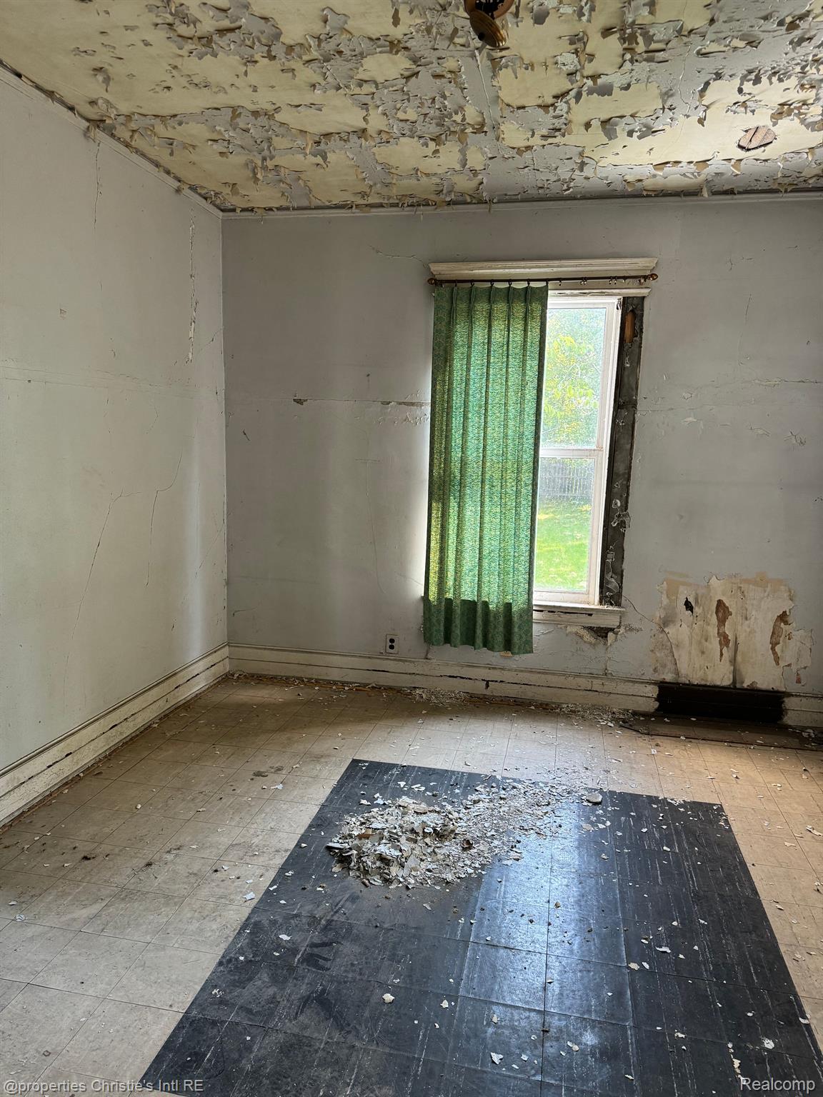 2986 CADILLAC Boulevard