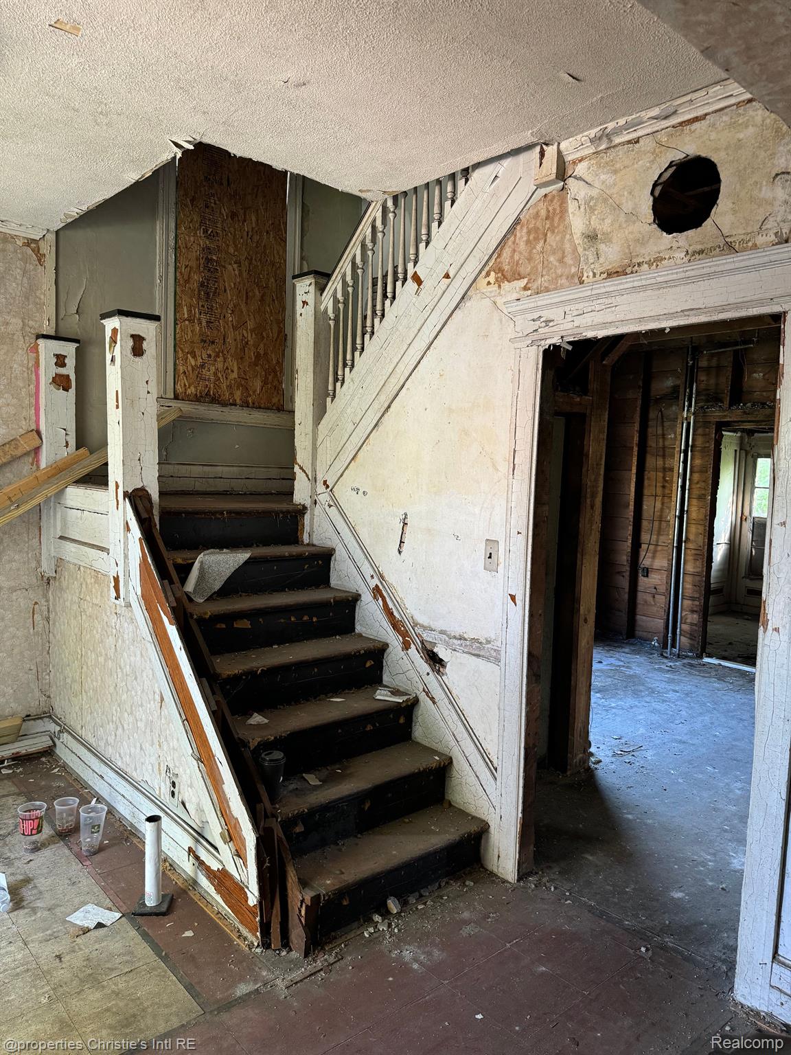 2986 CADILLAC Boulevard