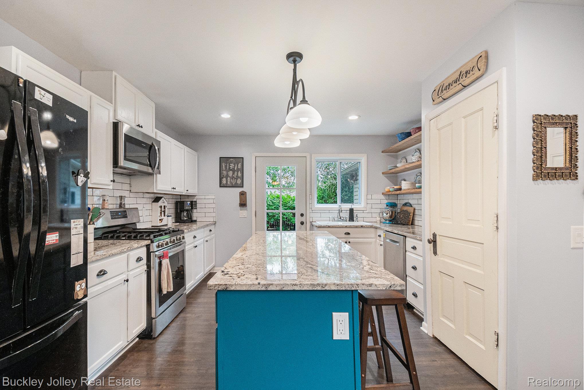 1125 Braeview Drive