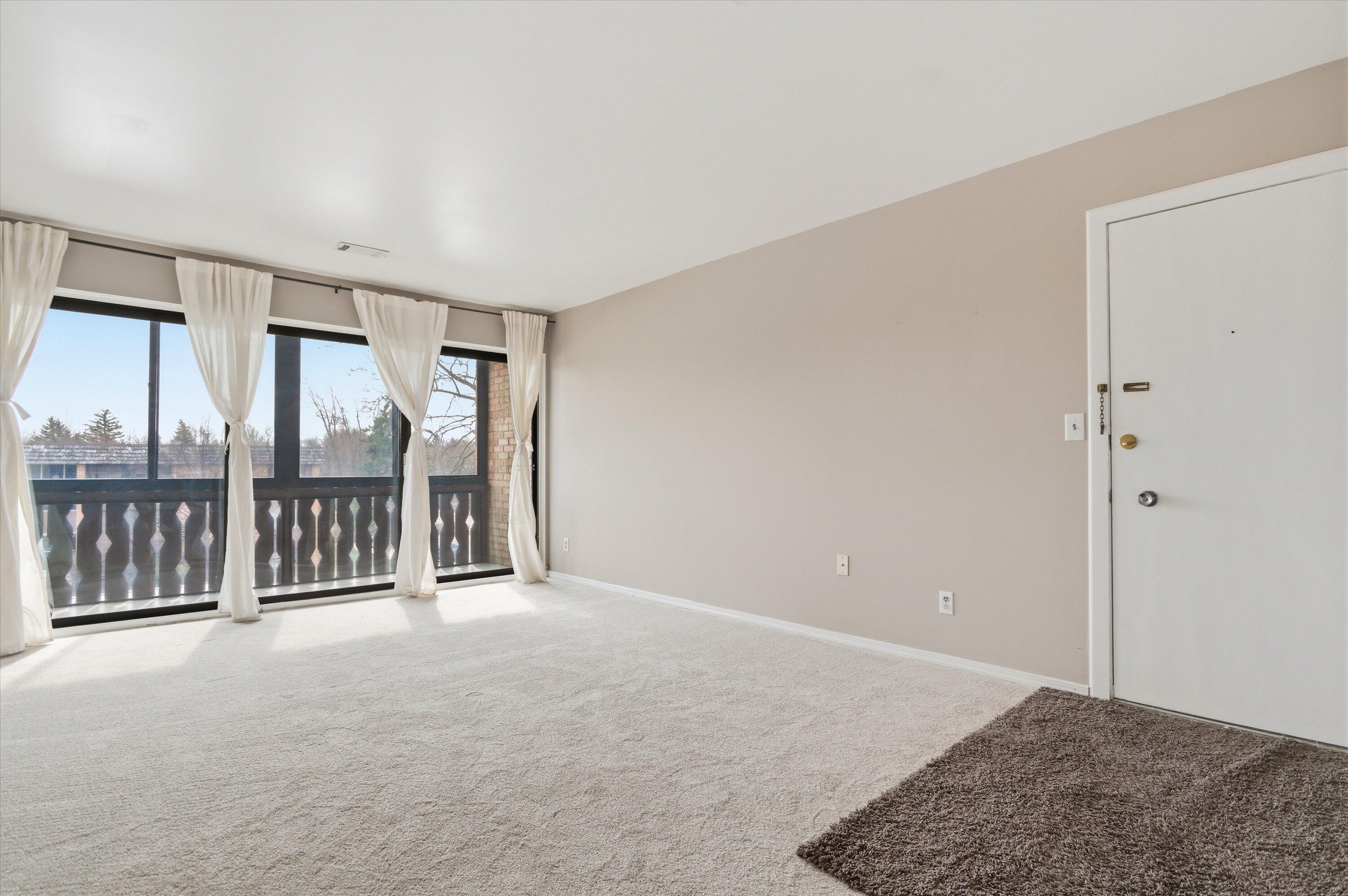 2106 Pauline Boulevard 201