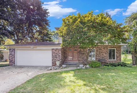 121 Allen Lake Drive White Lake Charter Township MI 48386