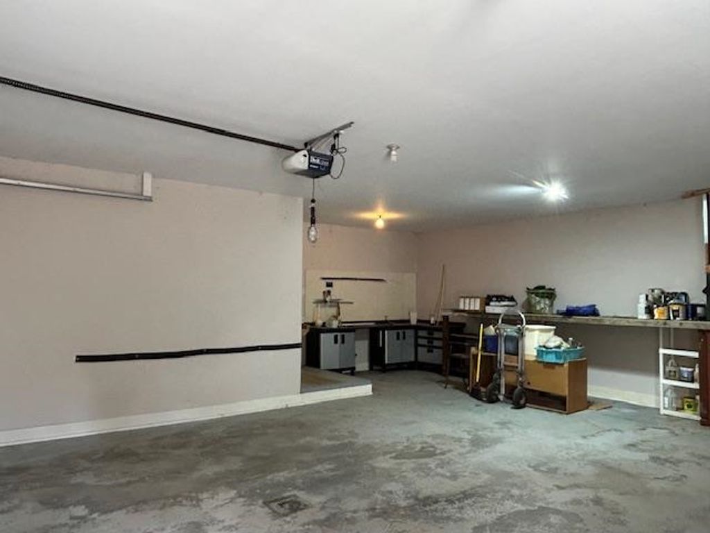 listing image 82