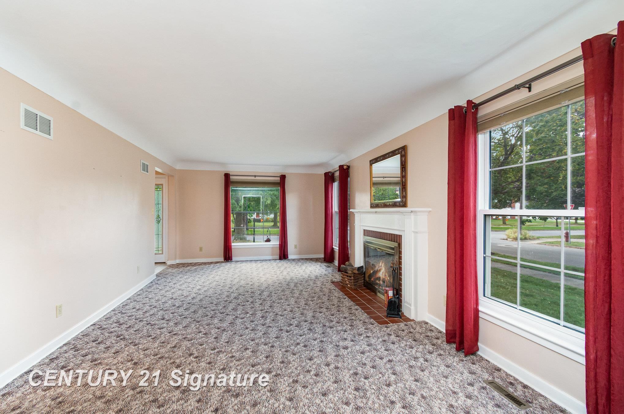 2322 Adams Boulevard