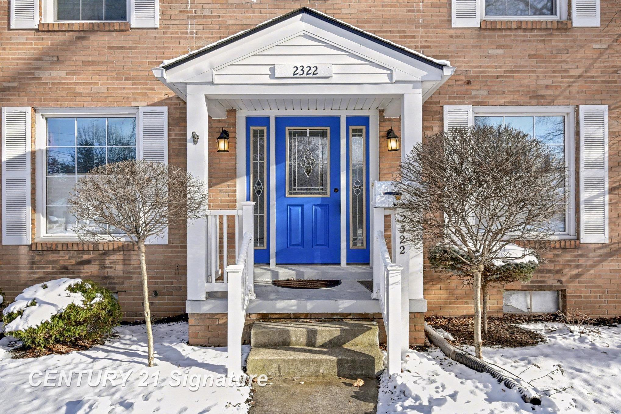 2322 Adams Boulevard