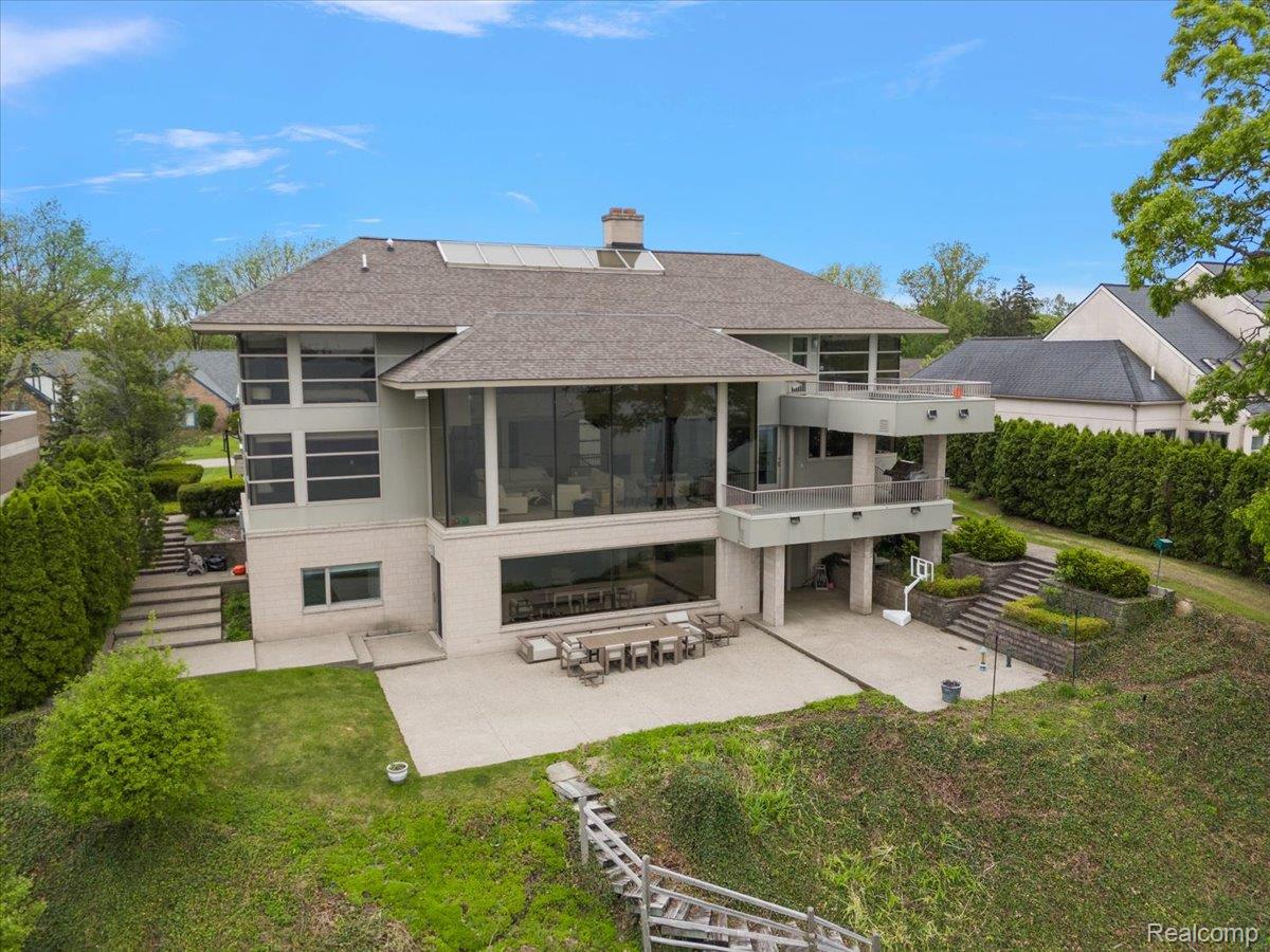 3468 PINE ESTATES Drive