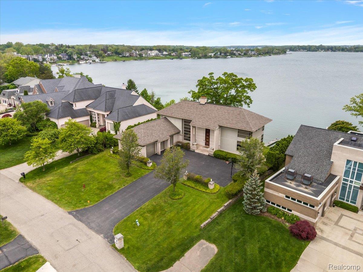 3468 PINE ESTATES Drive